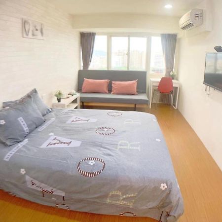 Xing 霖 Zhijia Apartment Taichung Exterior photo